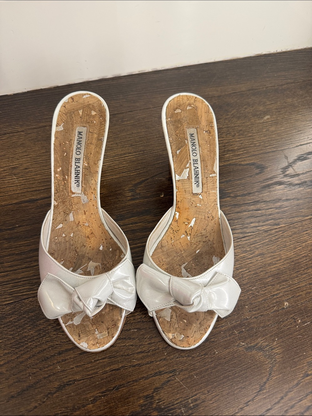 Manolo Blahnik White Bow Cork Slide Mules